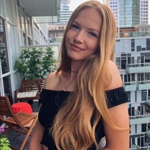 Meet your Posher, Rebecca